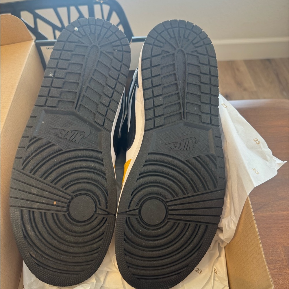 Nike Jordan 1 Fly Ease Yellow and Black Sneakers - Picture 10 of 11